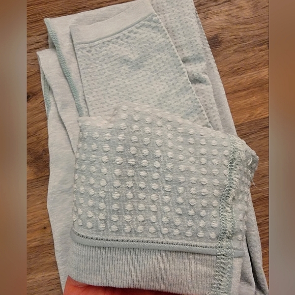 Gymshark Seamless Leggings - Picture 2 of 4